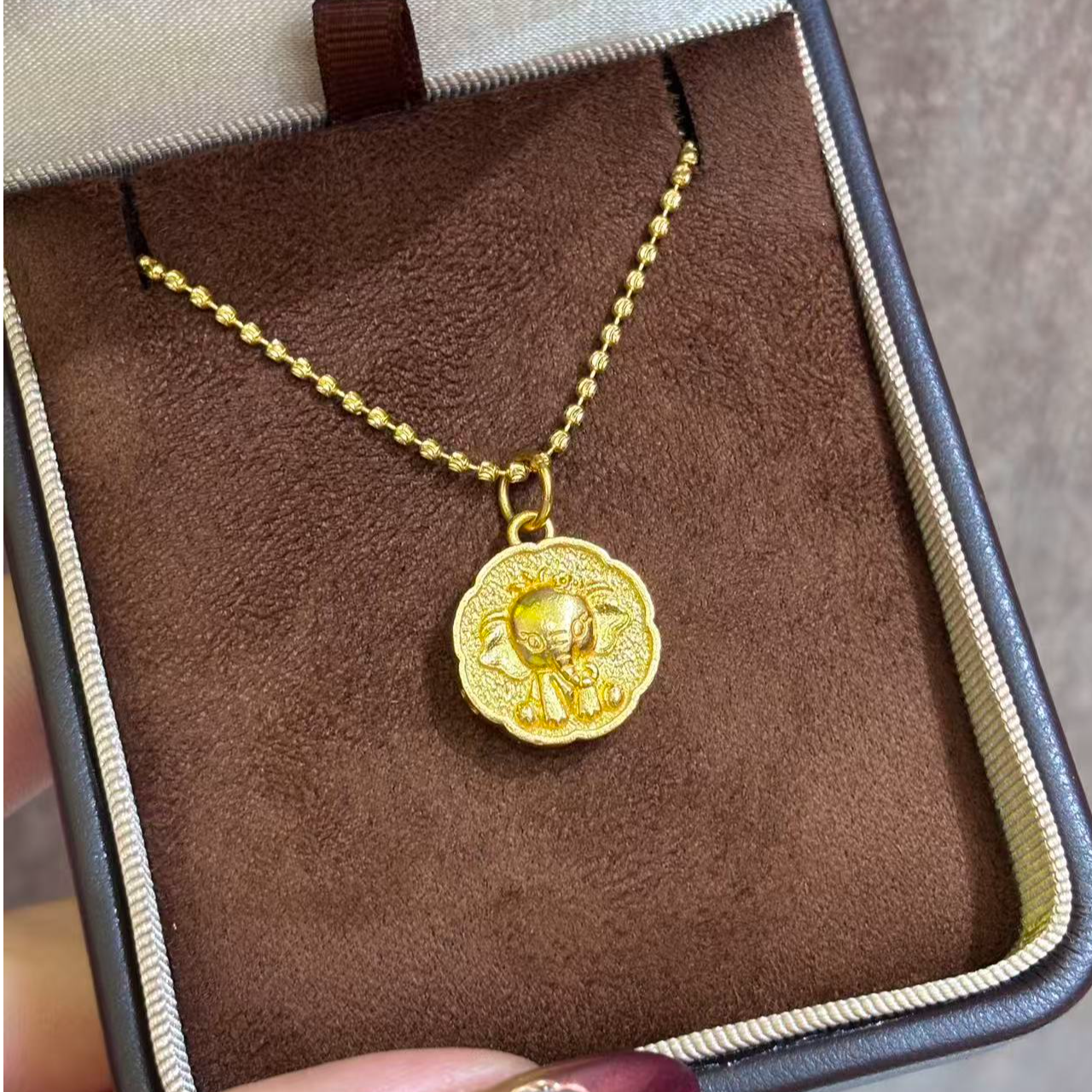 【伟新源】足金999 錾刻工艺 錾刻小福象9.64克（不含链）