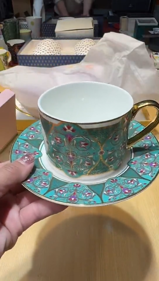 瓷片生活的本意是开心啊@@1