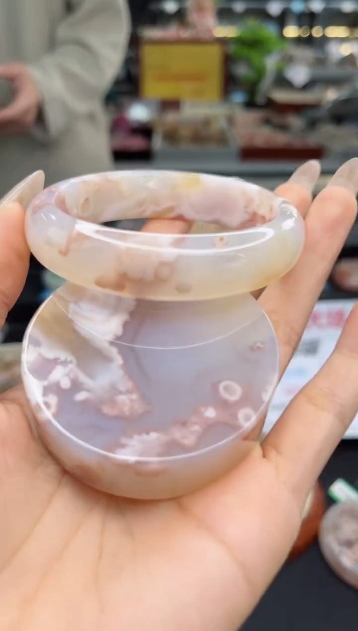 【闪购商品】石英质玉手镯未镶嵌58圈口（赠品镯心）6572410