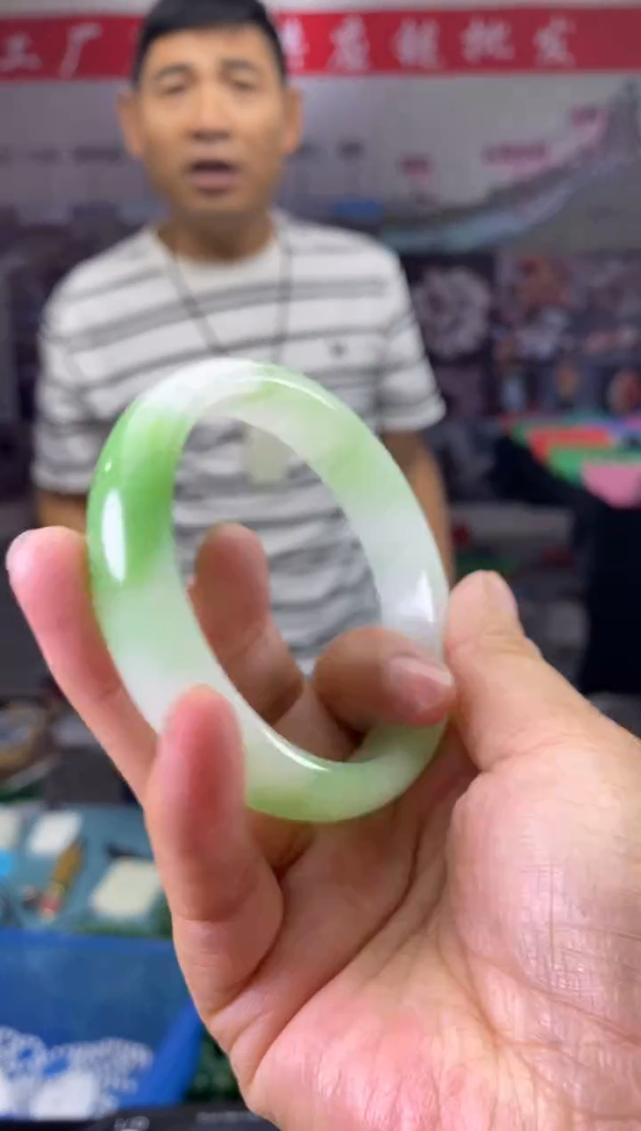 天然玉石未镶嵌颈饰