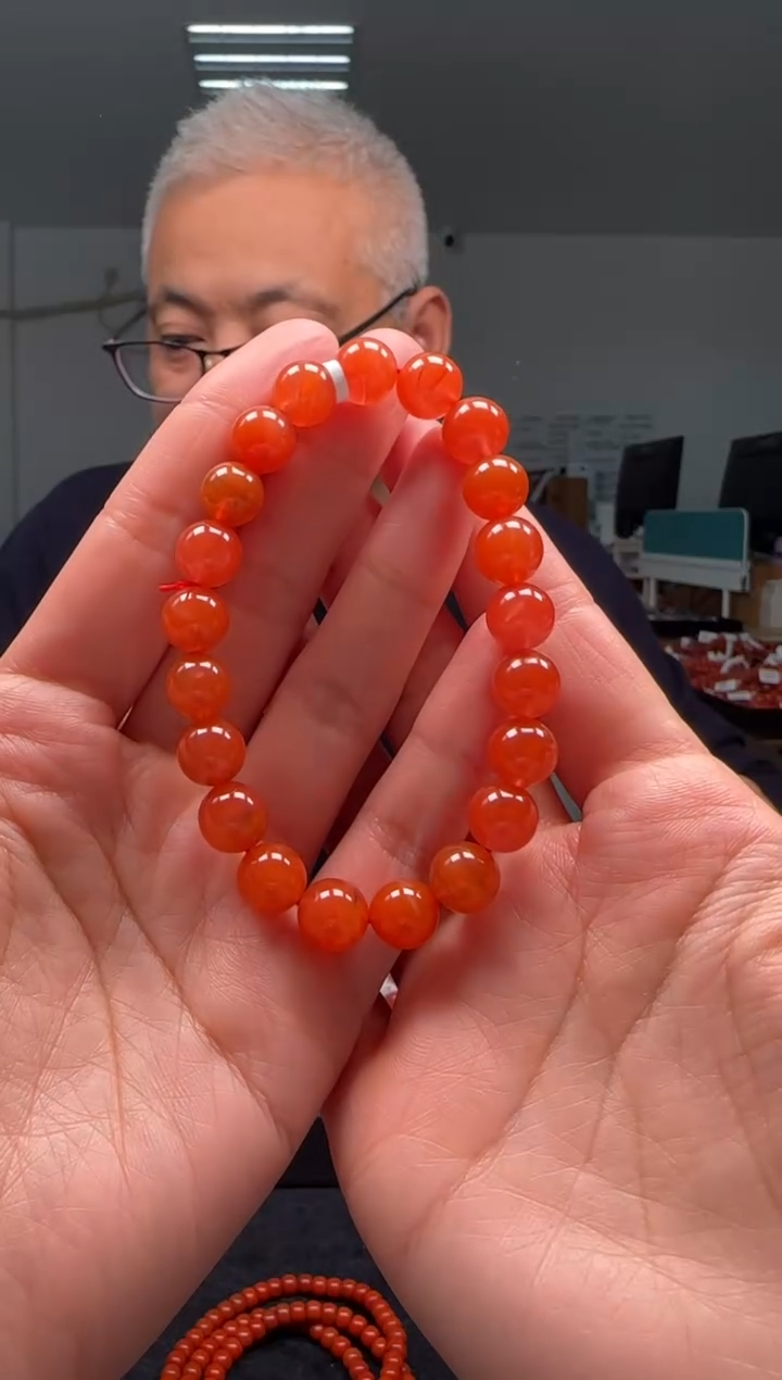 【闪购商品】南红玛瑙9mm保山手串圆珠未镶嵌多样性发一件