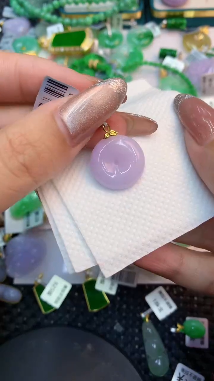 颈饰未镶嵌翡翠1