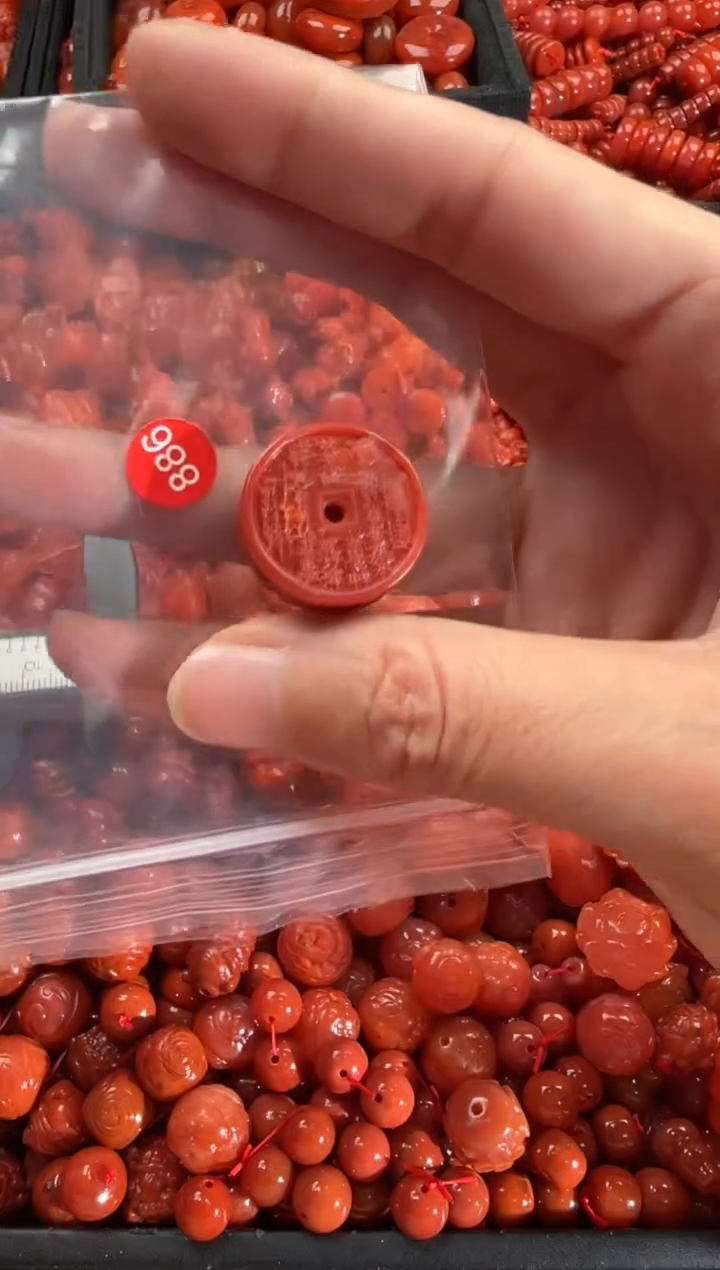 【闪购商品】南红玛瑙颈饰未镶嵌1