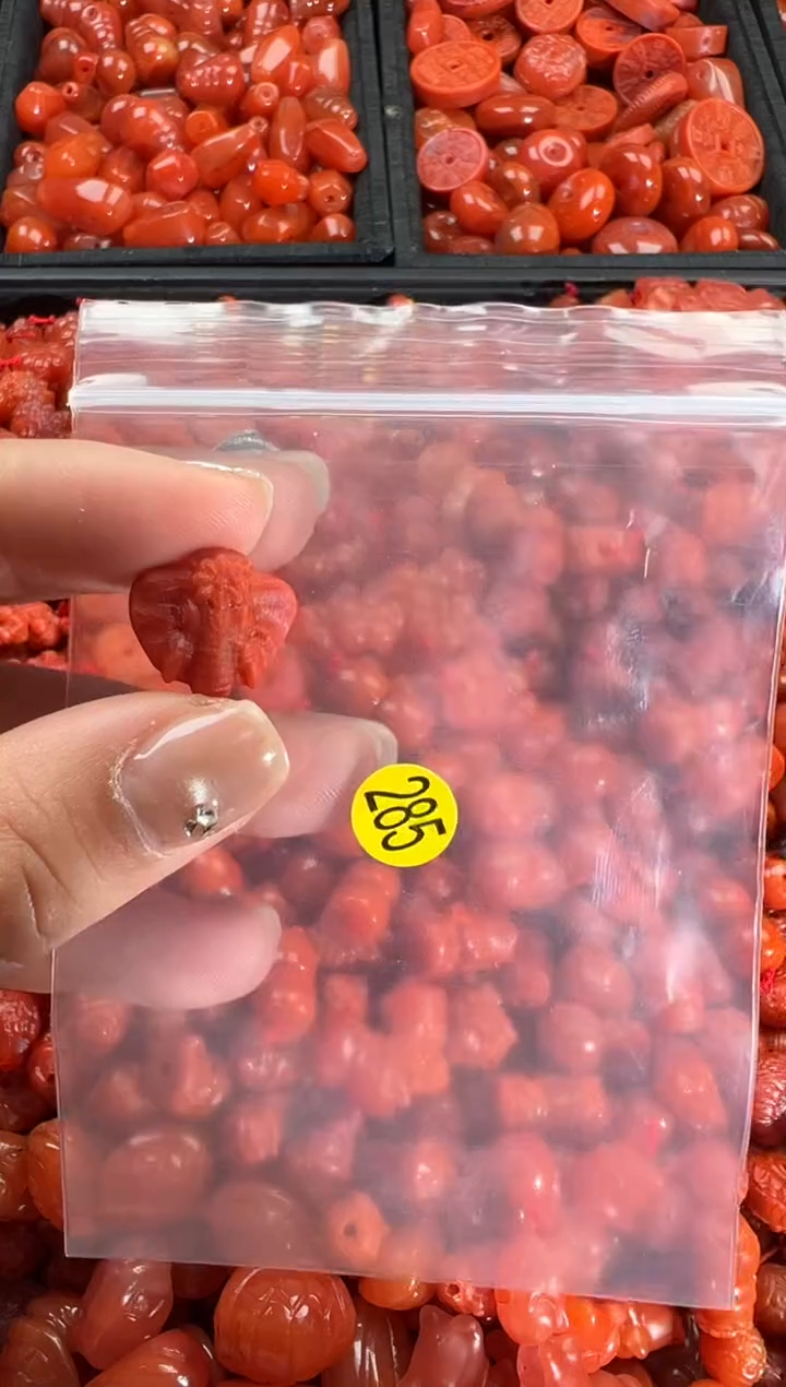 【闪购商品】南红玛瑙颈饰未镶嵌1