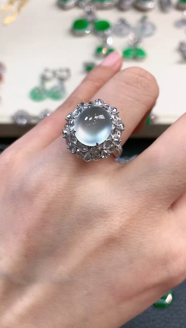 【闪购商品】翡翠戒指18K金镶嵌n136