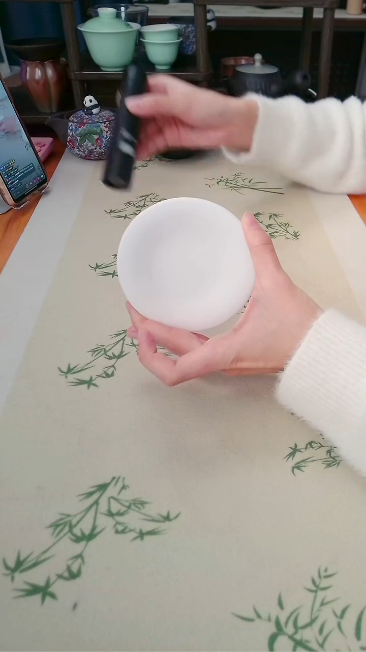 经典简约 白瓷杯垫