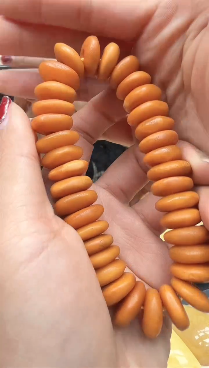 【闪购商品】琥珀裸石未镶嵌手串