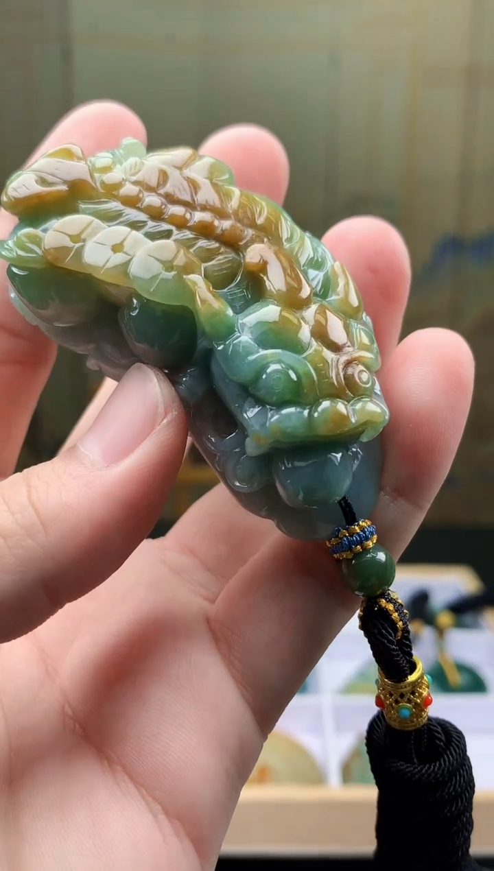 【闪购商品】定制翡翠未镶嵌5028bb-毛货挂件57