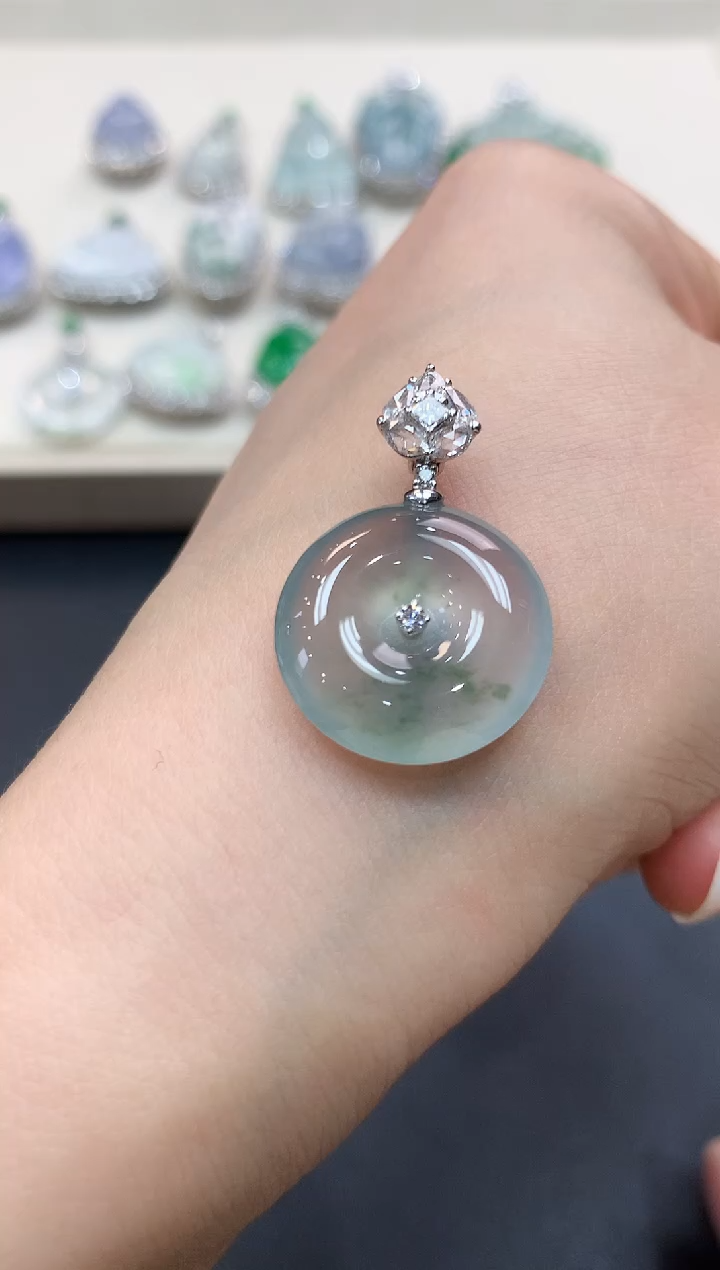 【闪购商品】翡翠吊坠(不含链)18K金镶嵌b130 