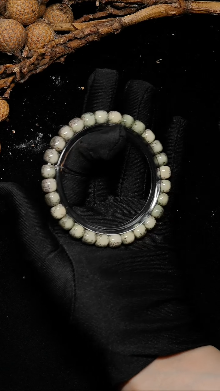 手串星月菩提8*7绿背通体-K10