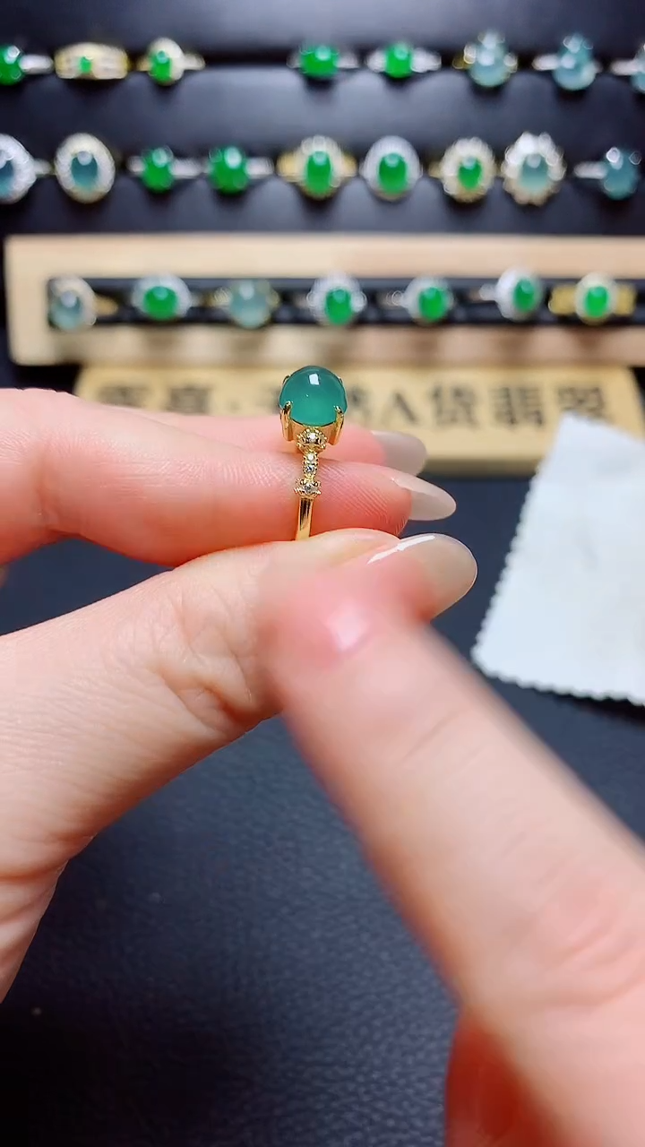 翡翠戒指银S925镶嵌天然翡翠A货s925银镶