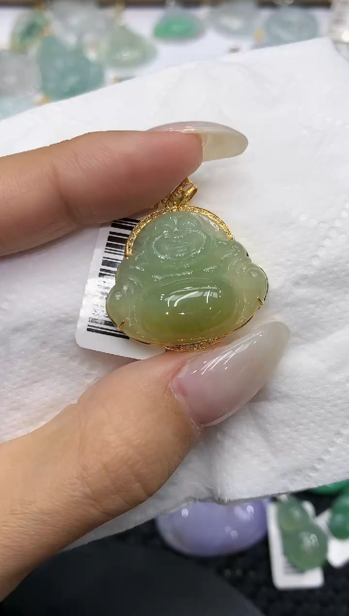 颈饰18K金镶嵌翡翠111111111111