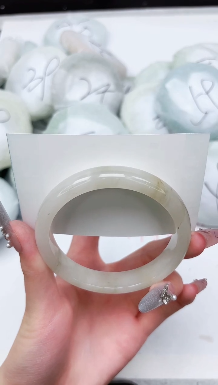 石英质玉手镯未镶嵌280-60.5