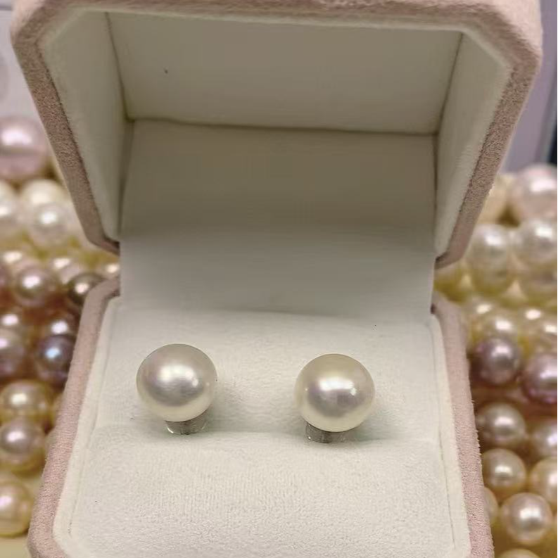 【品芮珍珠甄选推荐】9-10mm时尚百搭高馒头耳钉