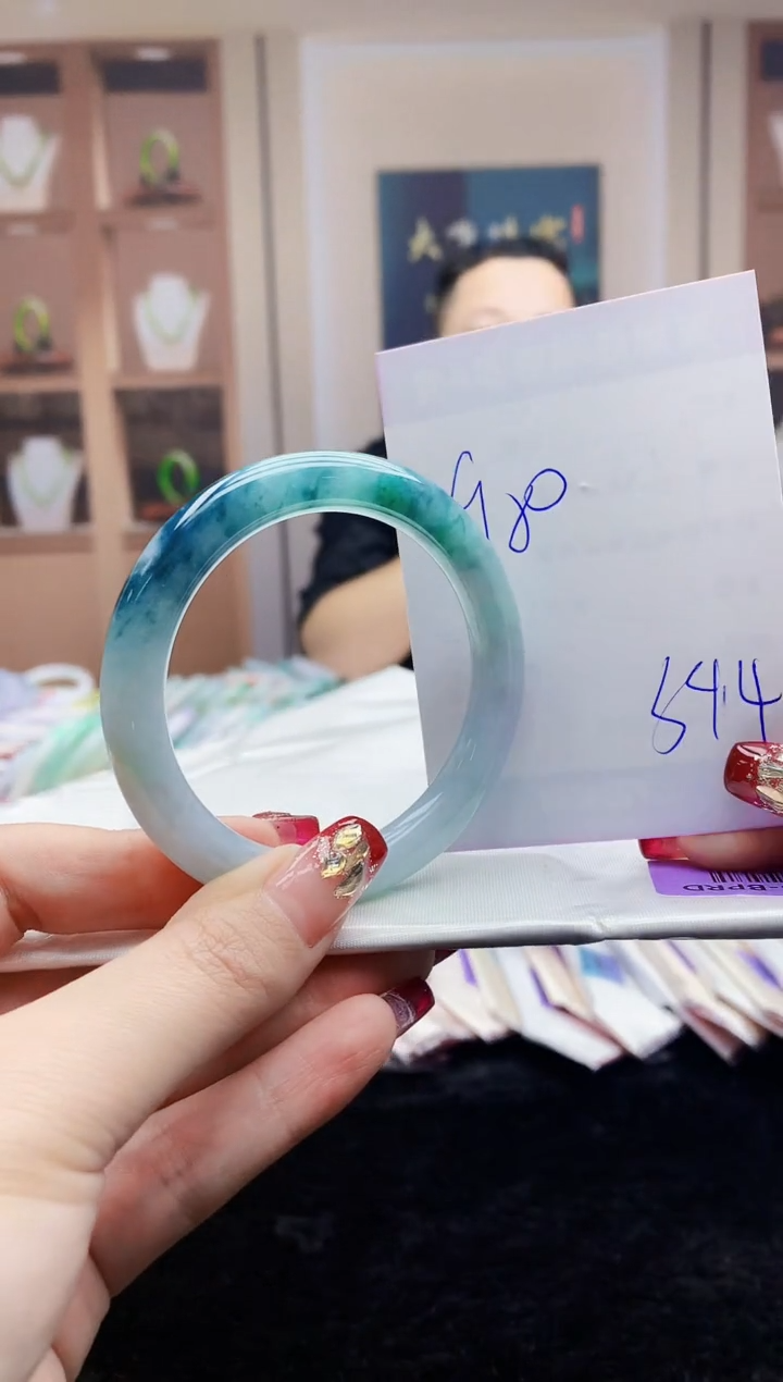 【闪购商品】翡翠手镯未镶嵌    H52-3