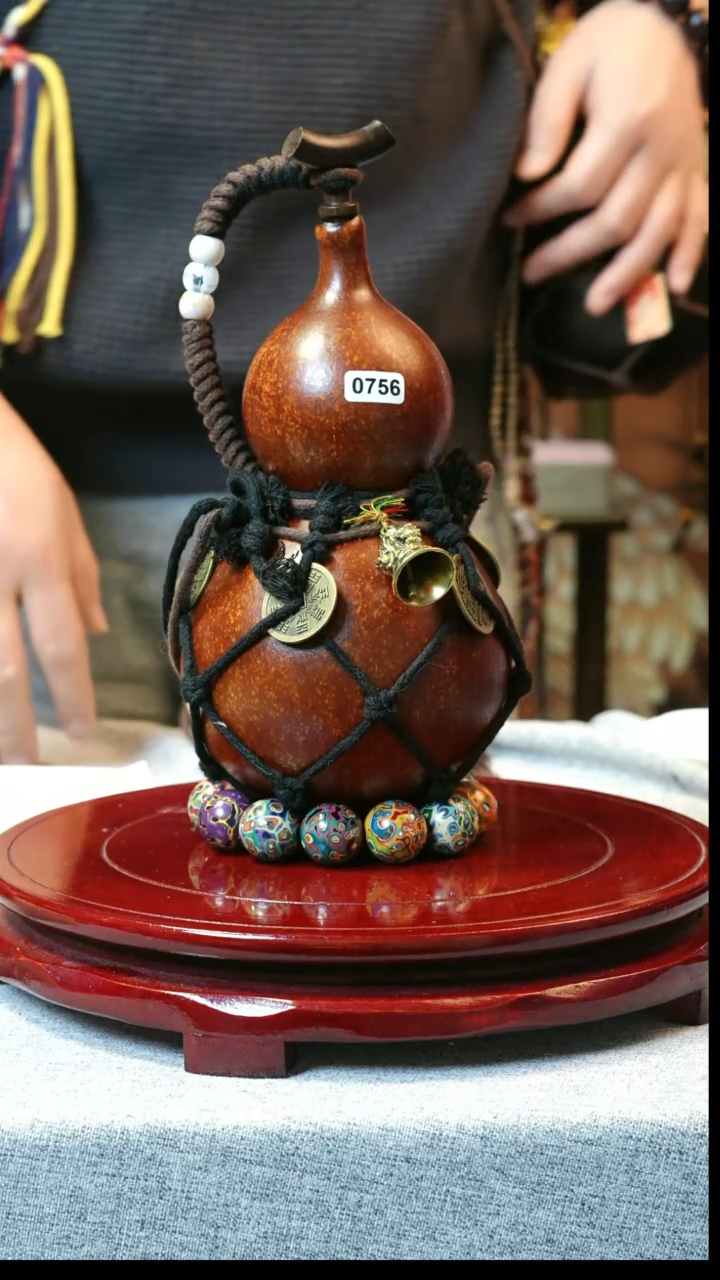 大漆葫芦，一物一拍。0756