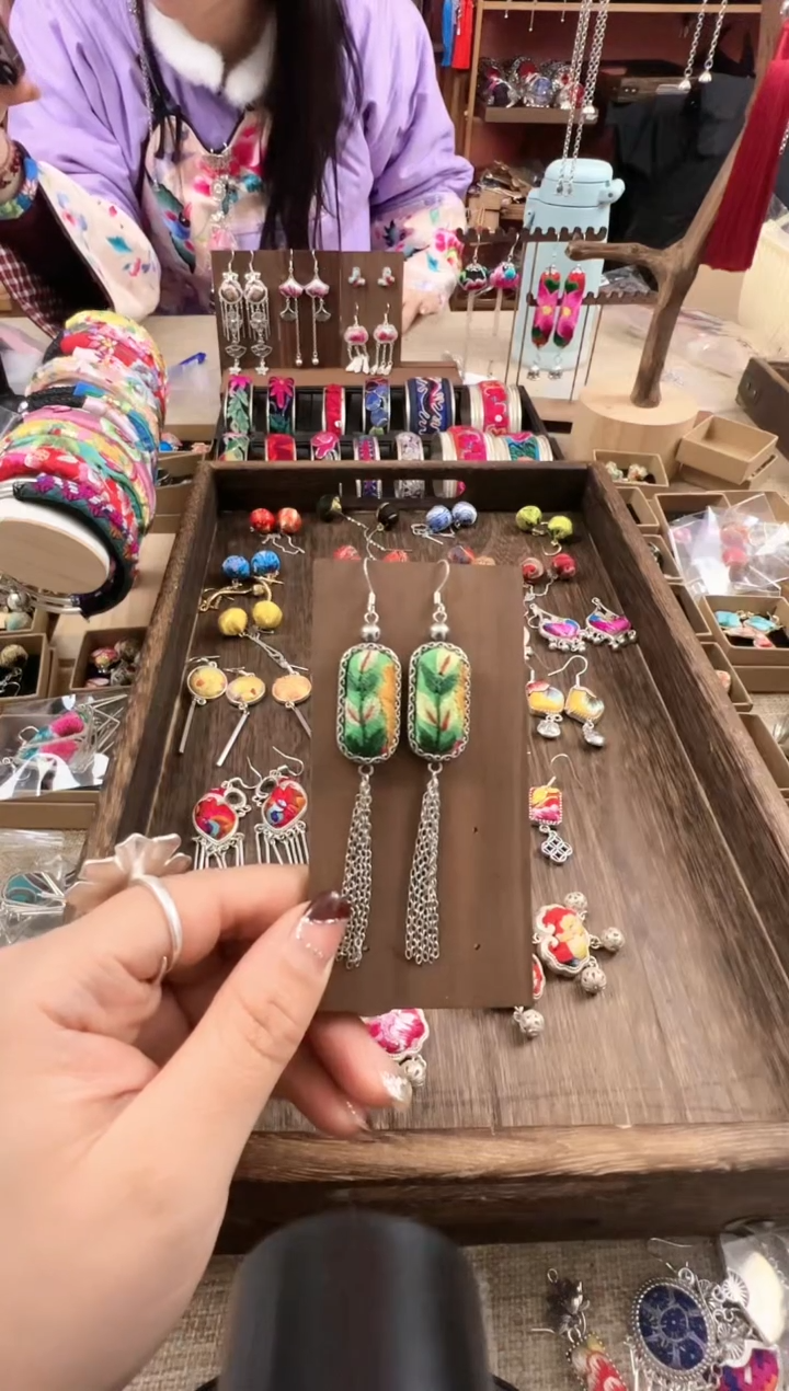 【闪购商品】织绣民族风老绣饰品113