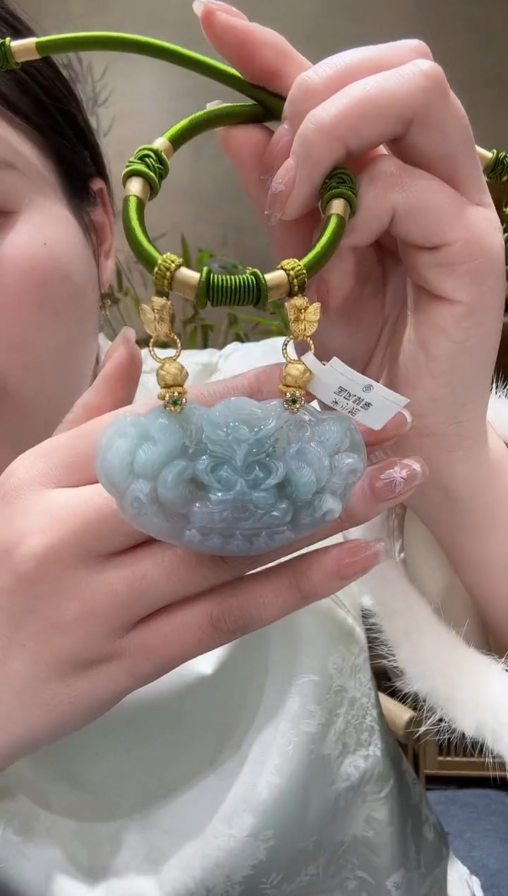 【闪购商品】翡翠颈饰未镶嵌吊坠