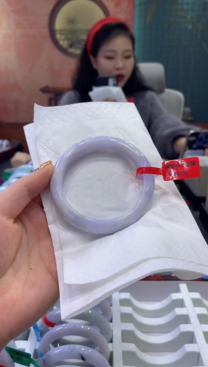 【闪购商品】翡翠手镯未镶嵌多人10667