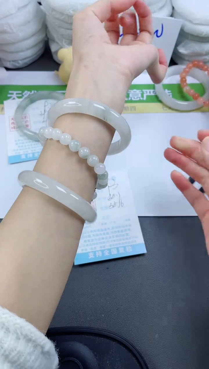 【闪购商品】石英质玉手镯未镶嵌93-55.1