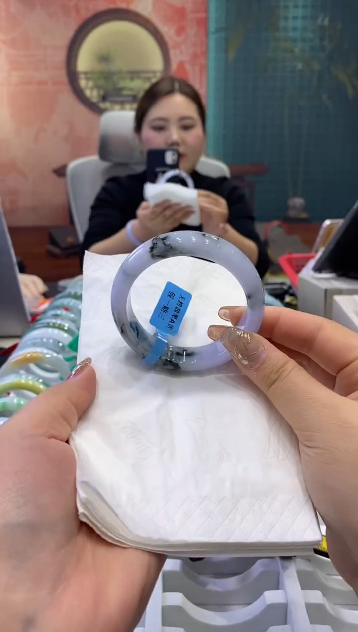 【闪购商品】翡翠手镯未镶嵌多人0011033