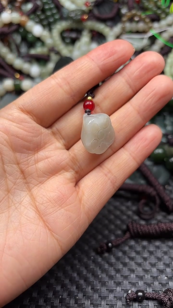 【闪购商品】和田玉颈饰未镶嵌.