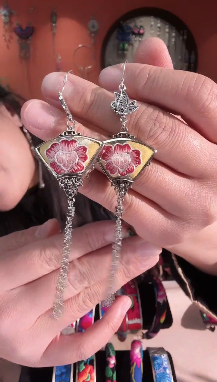 织绣非遗手工苗绣刺绣耳环15