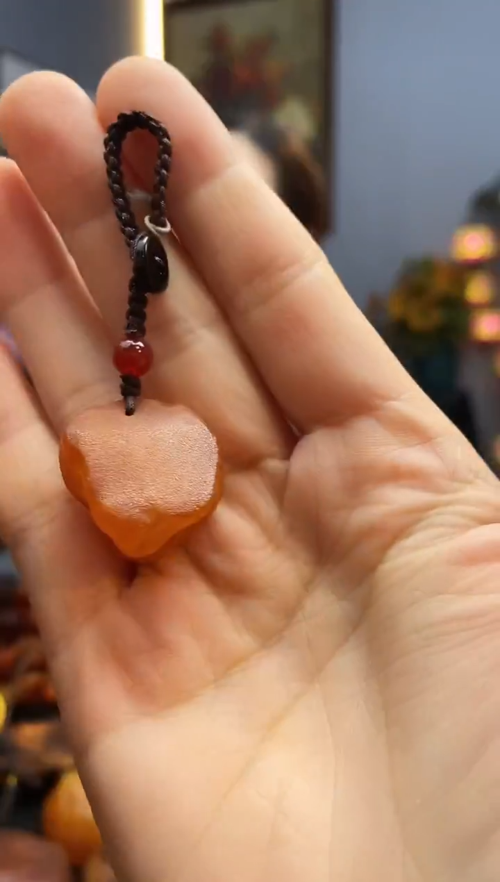 琥珀颈饰未镶嵌挂件