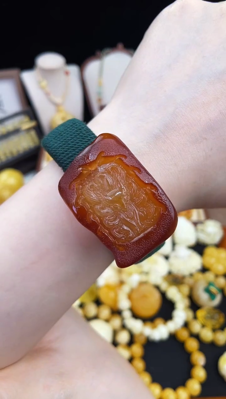 琥珀未镶嵌珠宝奇石柒月