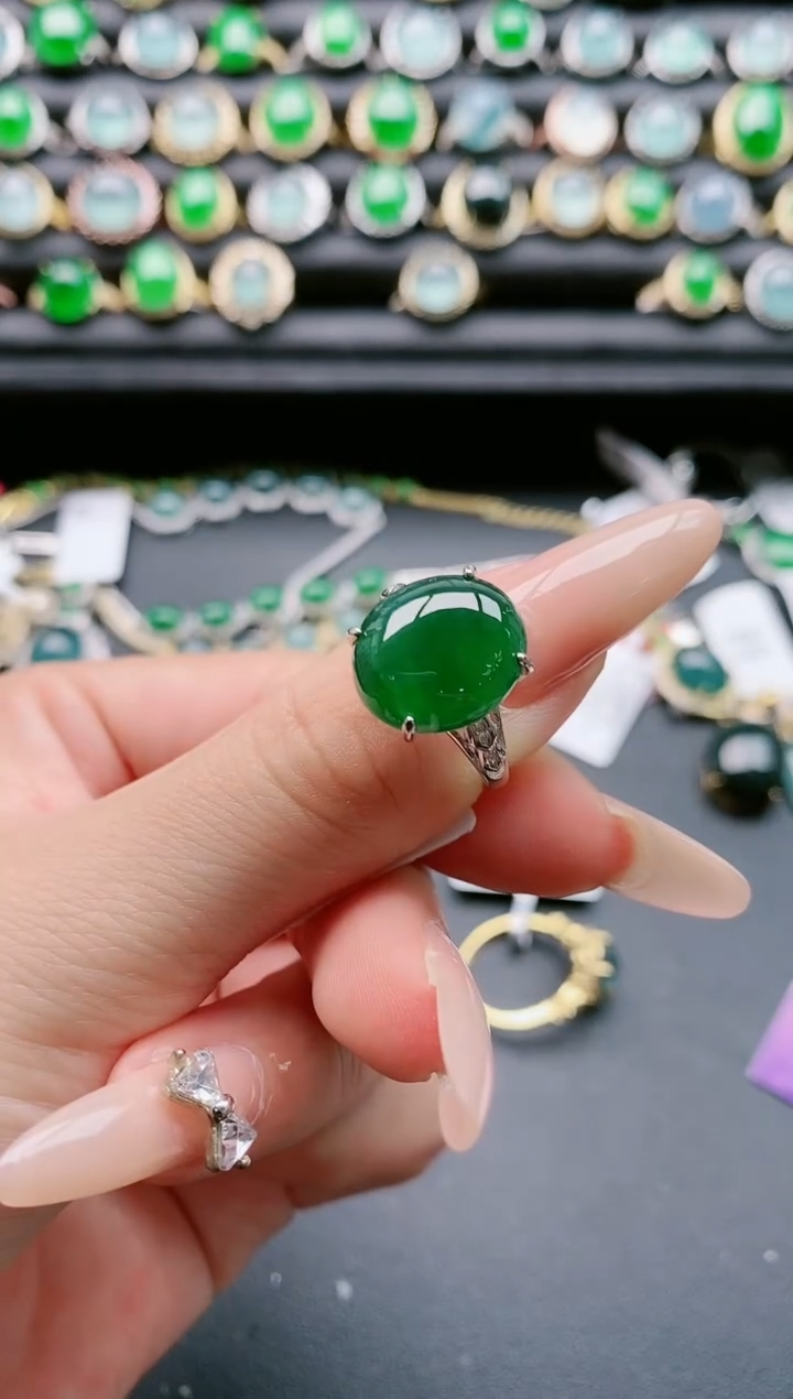 【闪购商品】翡翠戒指银S925镶嵌11111