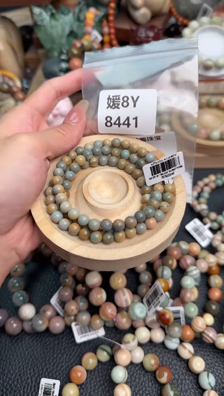 【闪购商品】石英质玉手链未镶嵌8Y8441