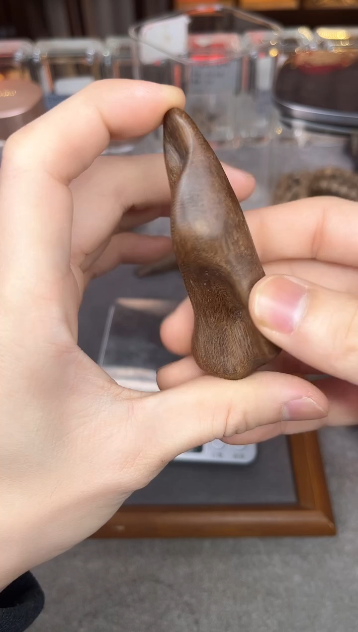 【闪购商品】沉香吊坠155号沉水加里曼丹吊坠多样性发货1个