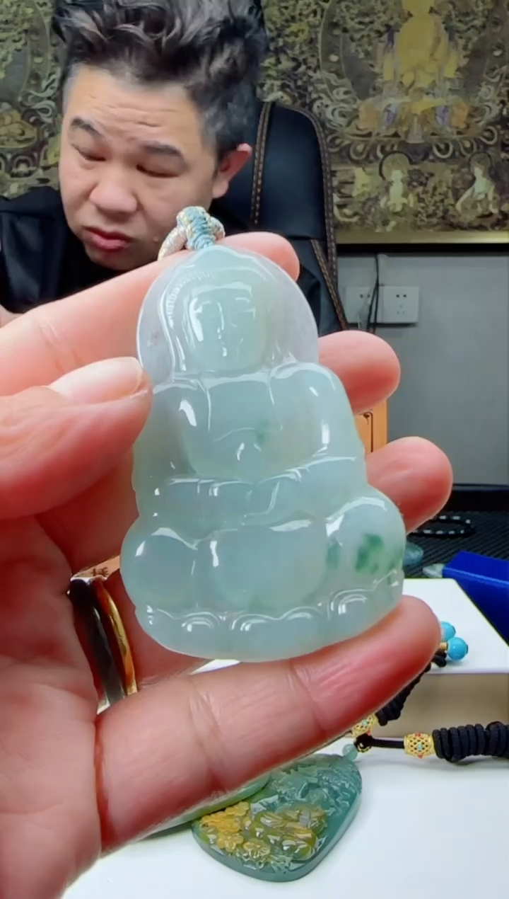 【闪购商品】翡翠颈饰未镶嵌1111111111
