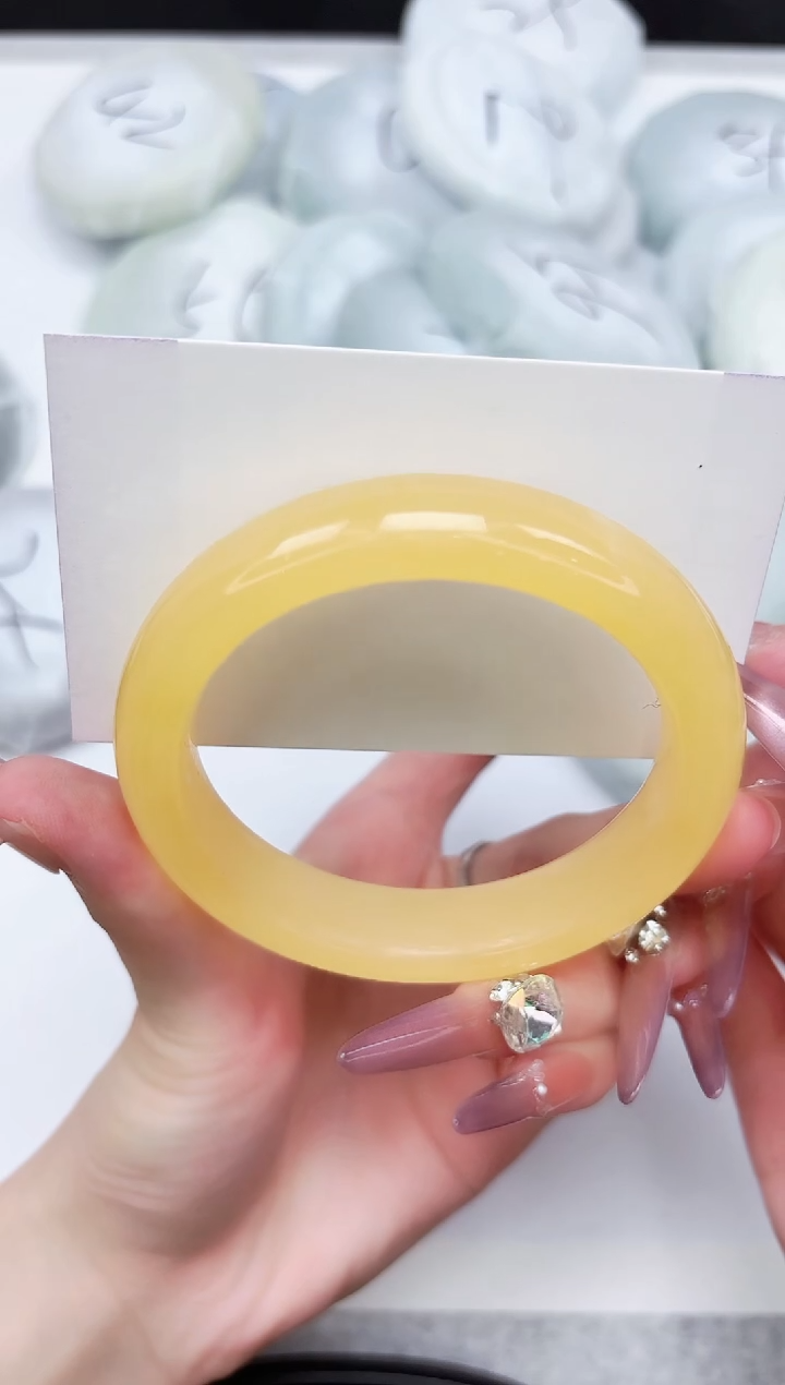 石英质玉手镯未镶嵌152-59.3