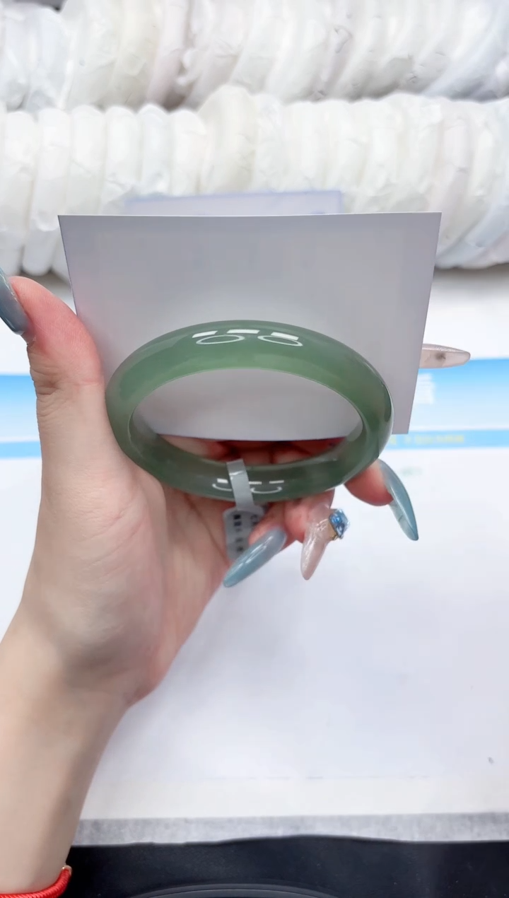 石英质玉手镯未镶嵌18-58