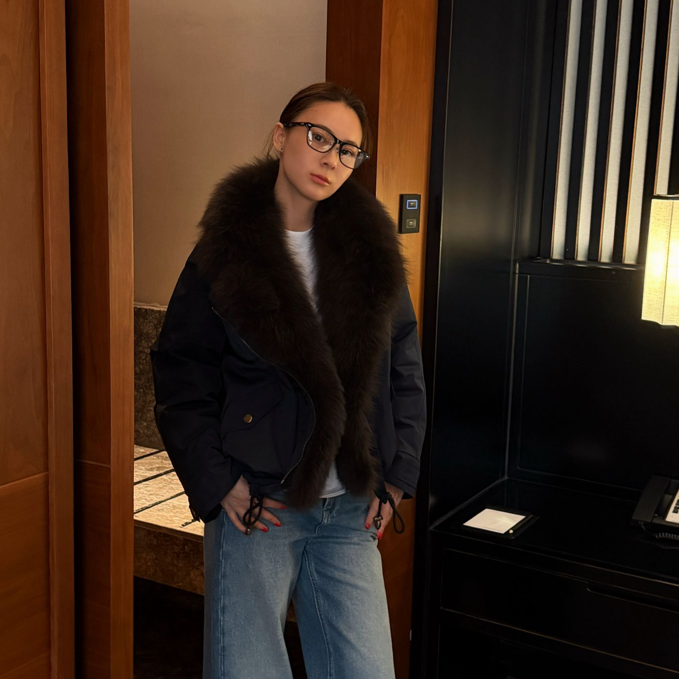 Zn暖美人超大狐狸毛领短款派克鹅绒服气质时尚休闲A825Z21532