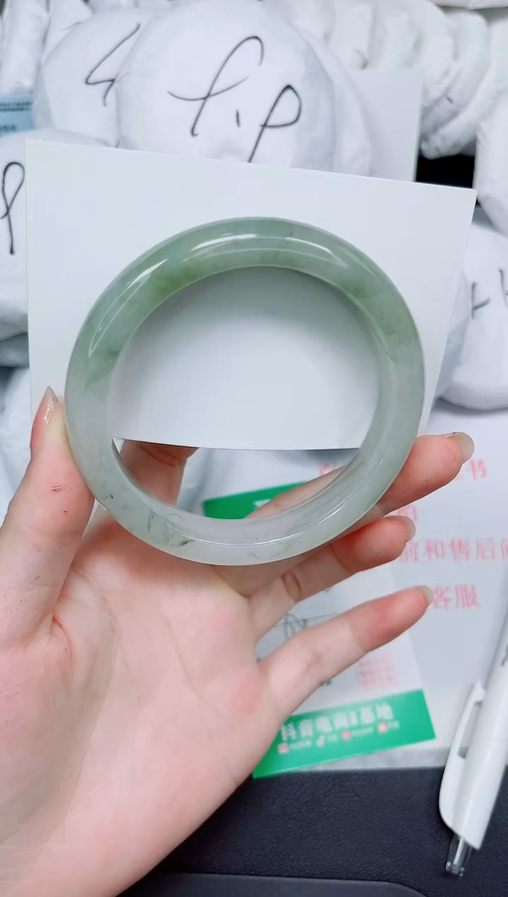 石英质玉手镯未镶嵌133-60