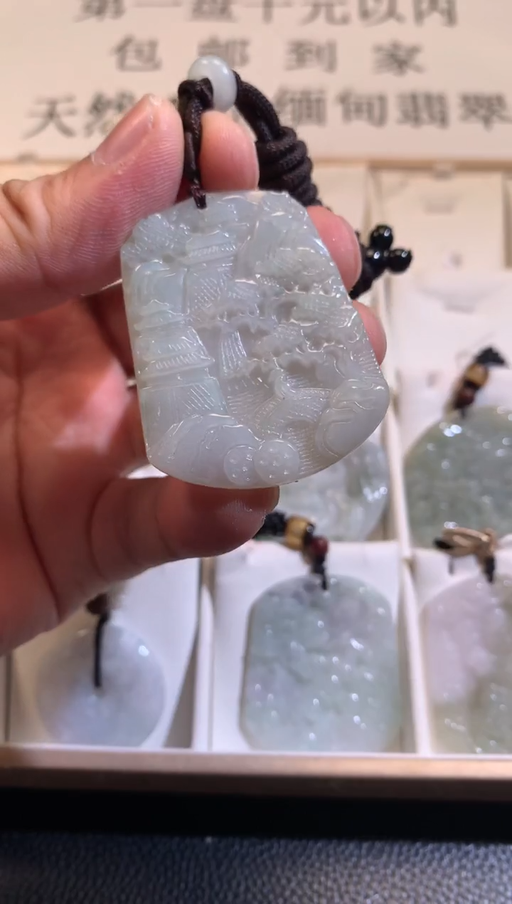 【闪购商品】翡翠颈饰未镶嵌03/04/12