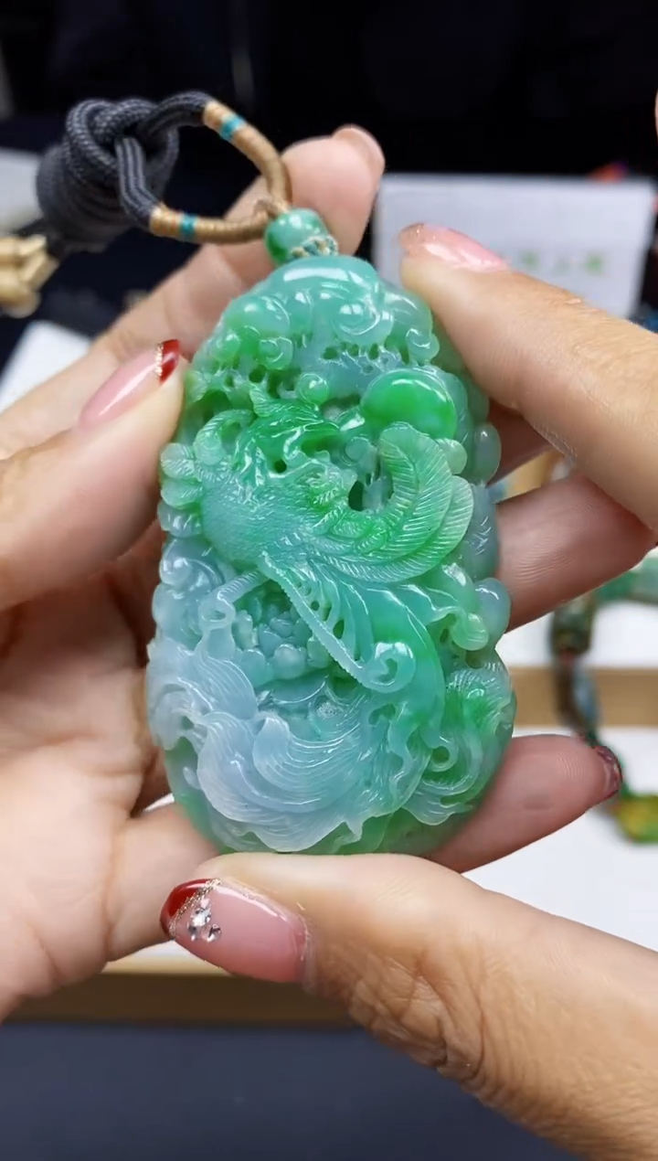 【闪购商品】翡翠颈饰未镶嵌翡翠A货