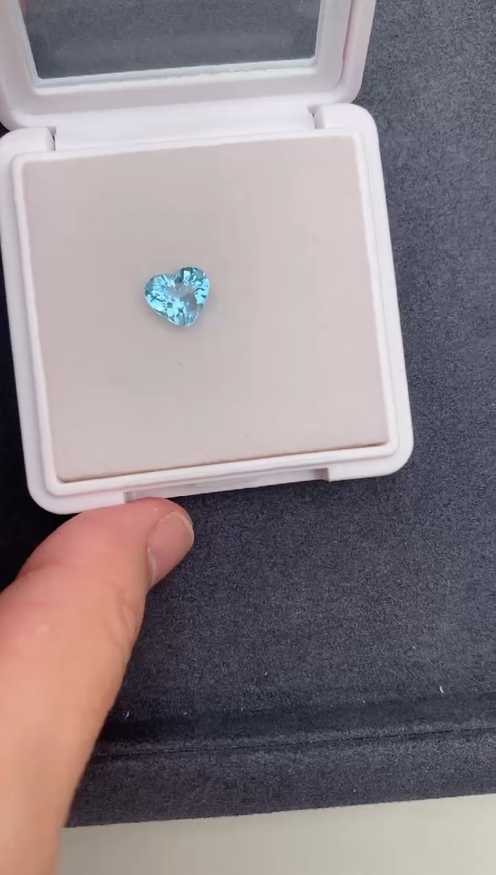 【闪购商品】海蓝宝石裸石未镶嵌1.8ct海蓝宝