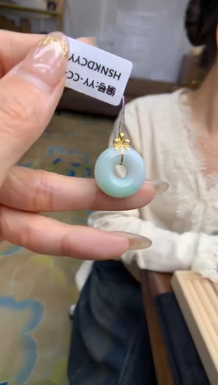 【闪购商品】翡翠颈饰18K金镶嵌甜甜圈