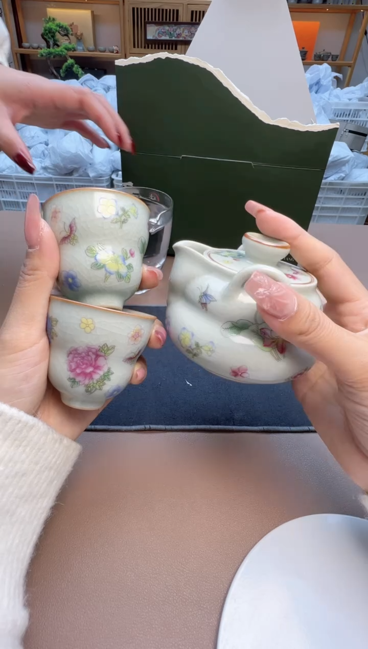 【闪购商品】摆件瓷制品S1111111111111天青