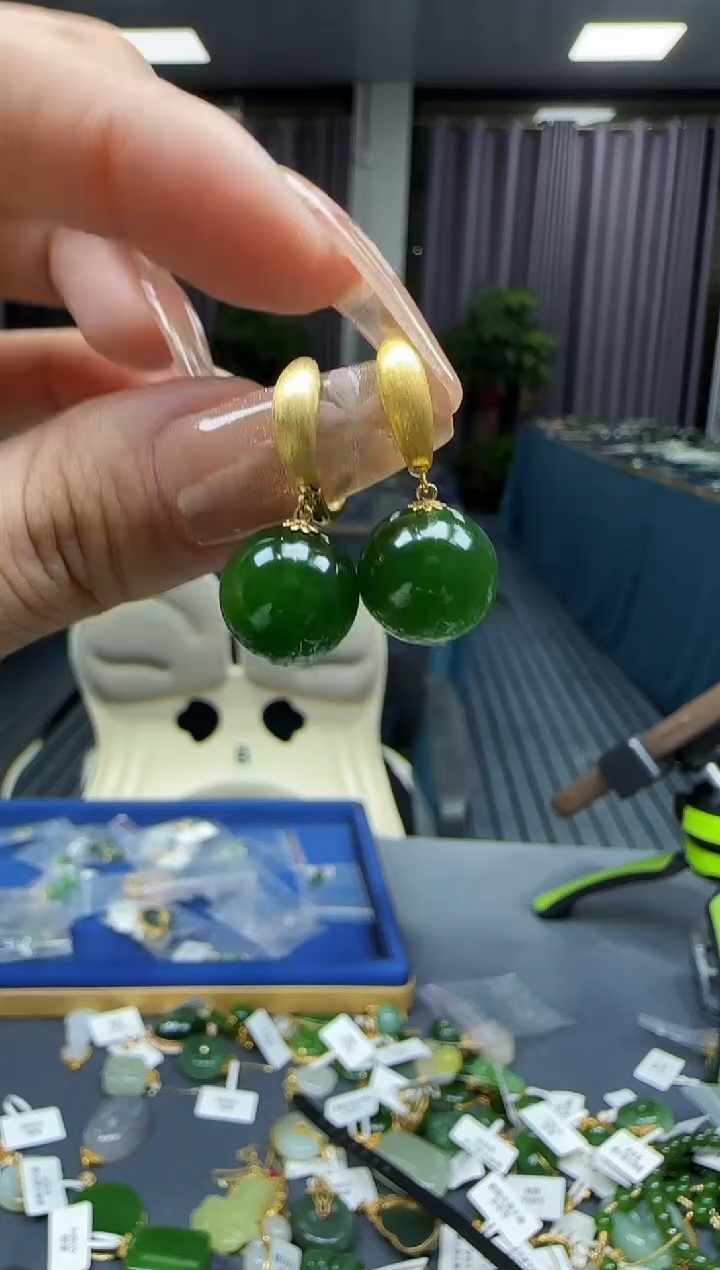【闪购商品】和田玉耳饰18K金镶嵌1