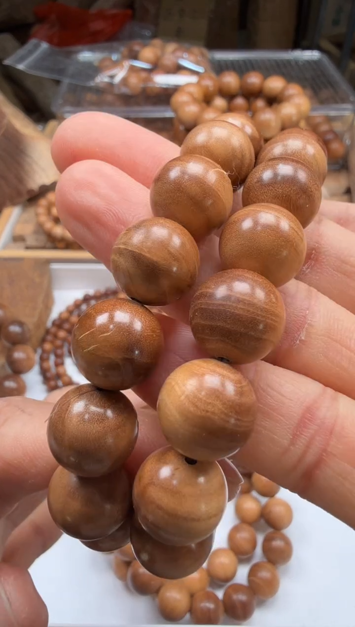 檀香木手串/手链1.2横纹微瑕单圈