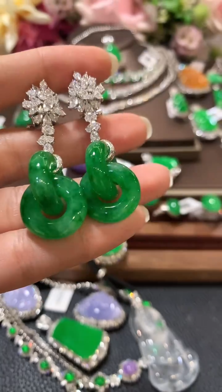 18K金镶嵌翡翠耳饰s****gz208 