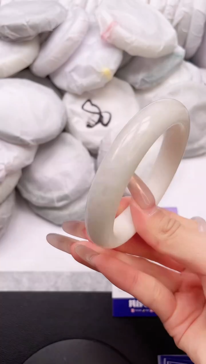 【闪购商品】和田玉手镯未镶嵌2K49-58