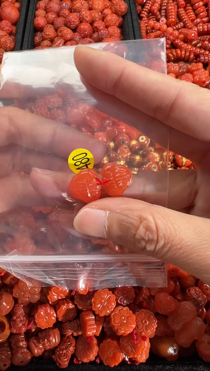 【闪购商品】南红玛瑙颈饰未镶嵌1