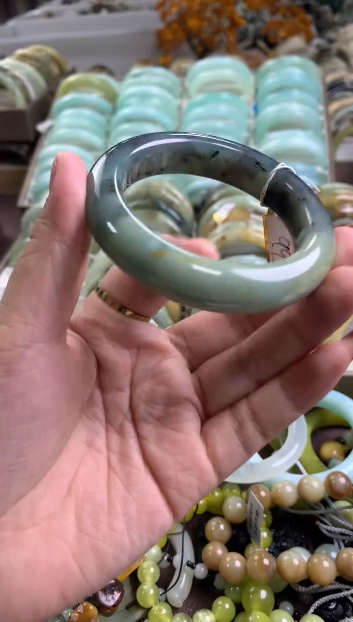 【闪购商品】蛇纹石玉手镯未镶嵌2970