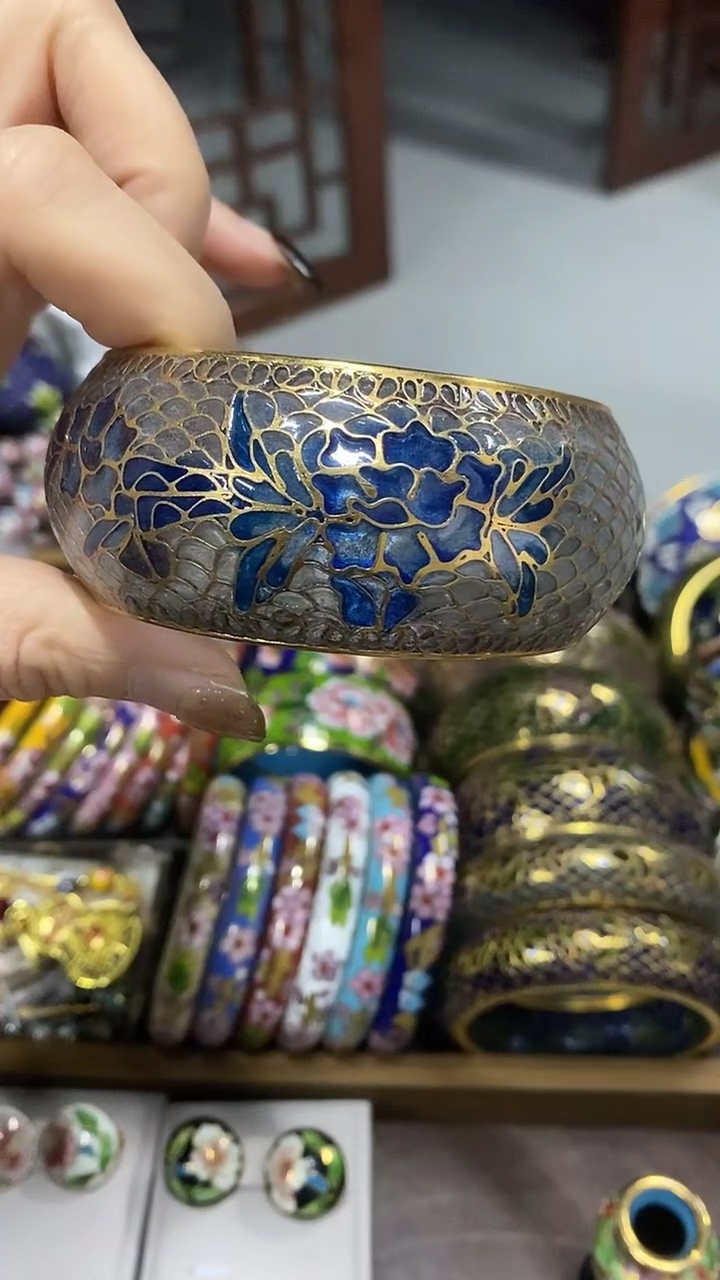 乐*脱胎宽镯  白色-----11111111111