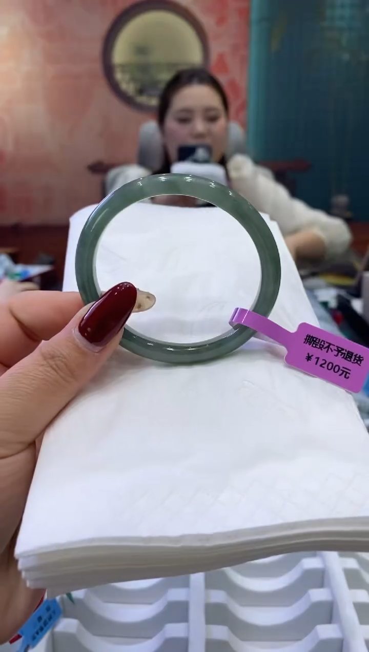 【闪购商品】翡翠手镯未镶嵌多人0017337